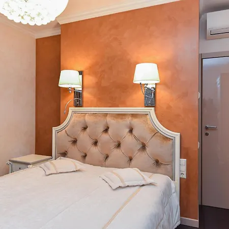 Birute Luxury 2 Bedrooms Апартаменты Паланга