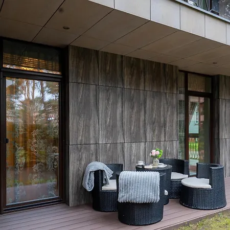 Birute Luxury 2 Bedrooms *