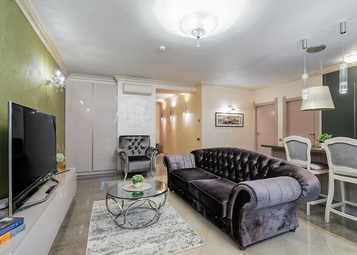 Birute Luxury 2 Bedrooms *